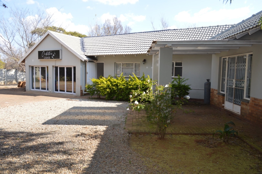 3 Bedroom Property for Sale in Flamwood North West